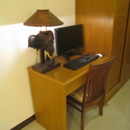 Rafael Hotel And Mansion Bangkok - Sha Extra Plus Certified Ngoại thất bức ảnh